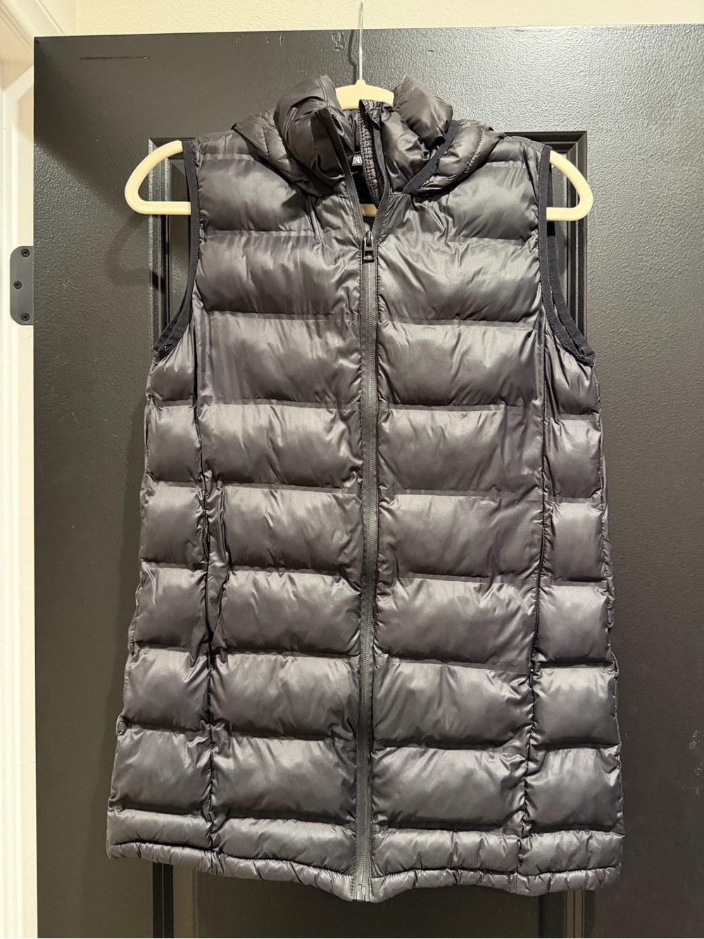 Zara Women's Black Quilted Hooded Puffer Vest